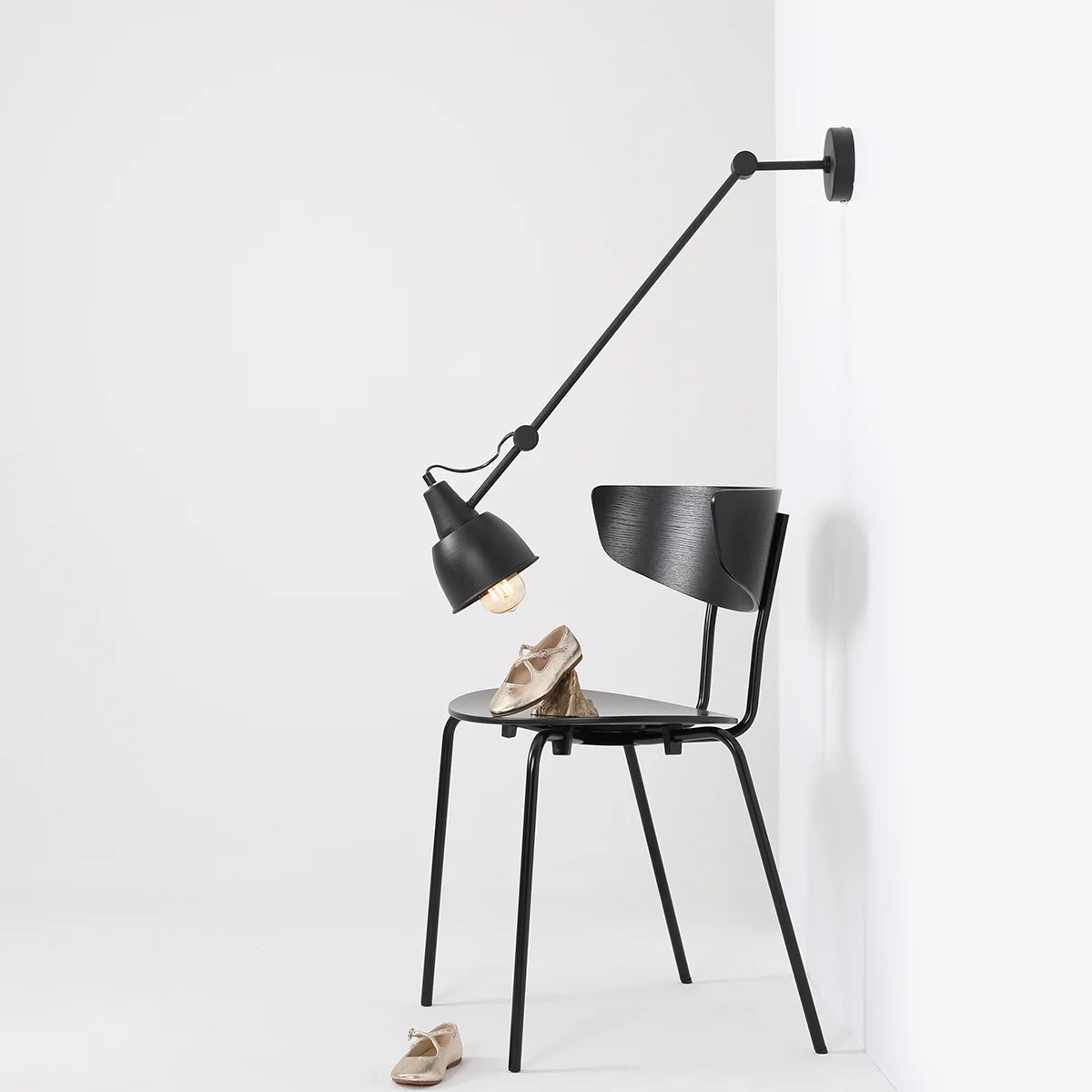 Se Verdi - Væglampe/Plafond i sort metal ❤ Kæmpe udvalg i 3-nordic - Køb online på udsalg og tilbud lige nu ❤ Meget billig fragt og hurtig levering - Varenummer: 3-nordic-8762 og barcode / Ean: på lager - Udsalg på Lamper - Væglamper Store besparelser – op til 71% - Store besparelser på over 2.281 brands