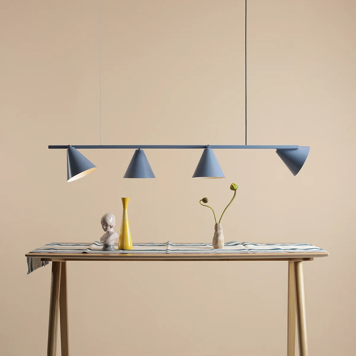 Se Frigg - Loftlampe i støvet blå metal ❤ Kæmpe udvalg i 3-nordic - Køb online på udsalg og tilbud lige nu ❤ Billig fragt • Hurtig levering - Varenummer: 3-nordic-4957 og barcode / Ean: på lager - Udsalg på Lamper - Loftlamper - pendler - Langbordspendler Få op til 67% i rabat - Over 1.798 brands samlet på udsalg