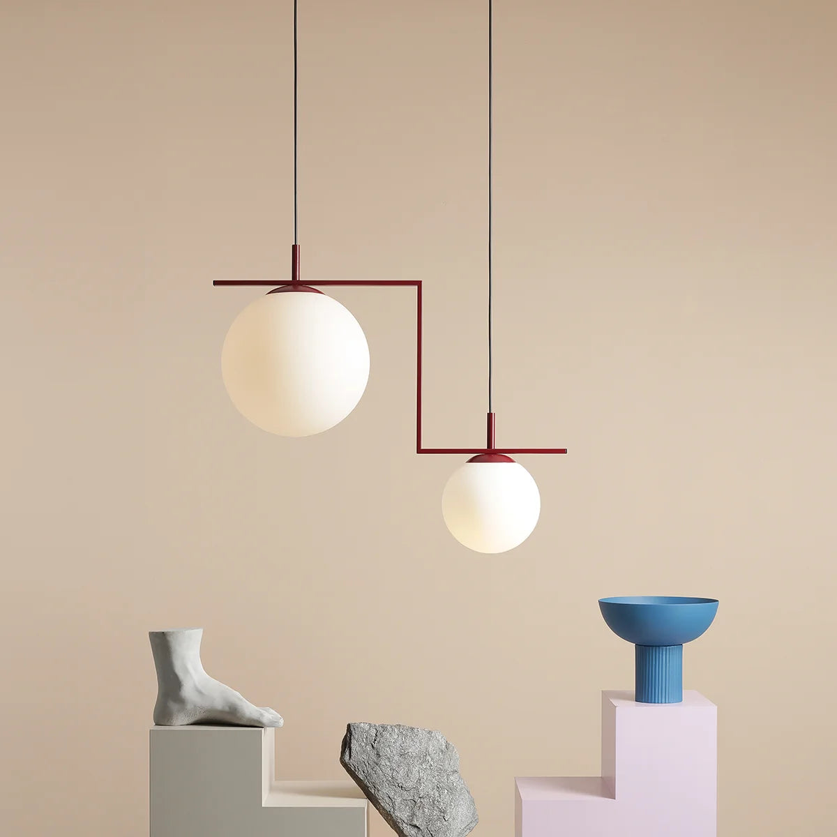 Se Moma - Loftlampe i vinrød metal og hvidt glas ❤ Kæmpe udvalg i 3-nordic - Køb online på udsalg og tilbud lige nu ❤ Super billig fragt og lynhurtig levering - Varenummer: 3-nordic-8705 og barcode / Ean: på lager - Udsalg på Lamper - Loftlamper - pendler - Langbordspendler Få op til 69% i rabat - Find over 1.798 brands på udsalg