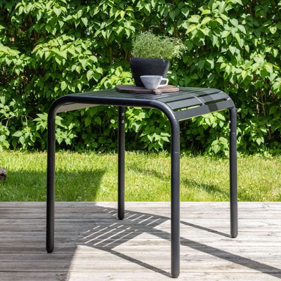 Se tilbud på cafebord i sort aluminium, 70 x 70 cm. Billigt udsalg! Hurtig levering: 1-2 hverdage. Varenummer: 3NDC-5676. Spar op til 61%.