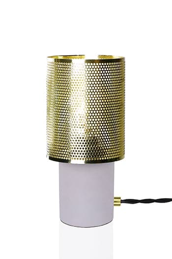 Se Globen Lighting Rumble bordlampe Børstet messing ✔ Kæmpe udvalg i Globen Lighting ✔ Hurtig levering: 1 - 2 Hverdage samt billig fragt - Varenummer: KTT-602325-01 og barcode / Ean: '7319433189651 på lager - Udsalg på Belysning - Lamper - Bordlamper Spar op til 62% - Over 1300 kendte brands på udsalg