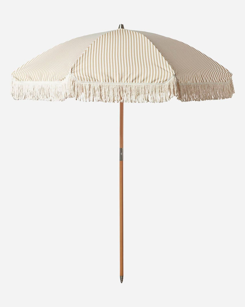 Se House Doctor Umbra parasol Ø200 cm Sand ✔ Kæmpe udvalg i House Doctor ✔ Hurtig levering: 1 - 2 Hverdage samt billig fragt - Varenummer: KTT-603535-01 og barcode / Ean: &