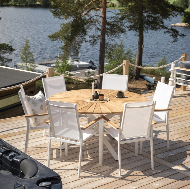 Se Ponsa - Spisebord i teaktræ og hvid aluminium, diameter 140 cm. ❤ Kæmpe udvalg i 3-nordic - Køb online på udsalg og tilbud lige nu ❤ Meget billig fragt og hurtig levering - Varenummer: 3-nordic-5668 og barcode / Ean: på lager - Udsalg på Haven - Havemøbler - Borde til haven - Spiseborde Spar stort – op til 53% - 2.739+ brands samlet til lave priser