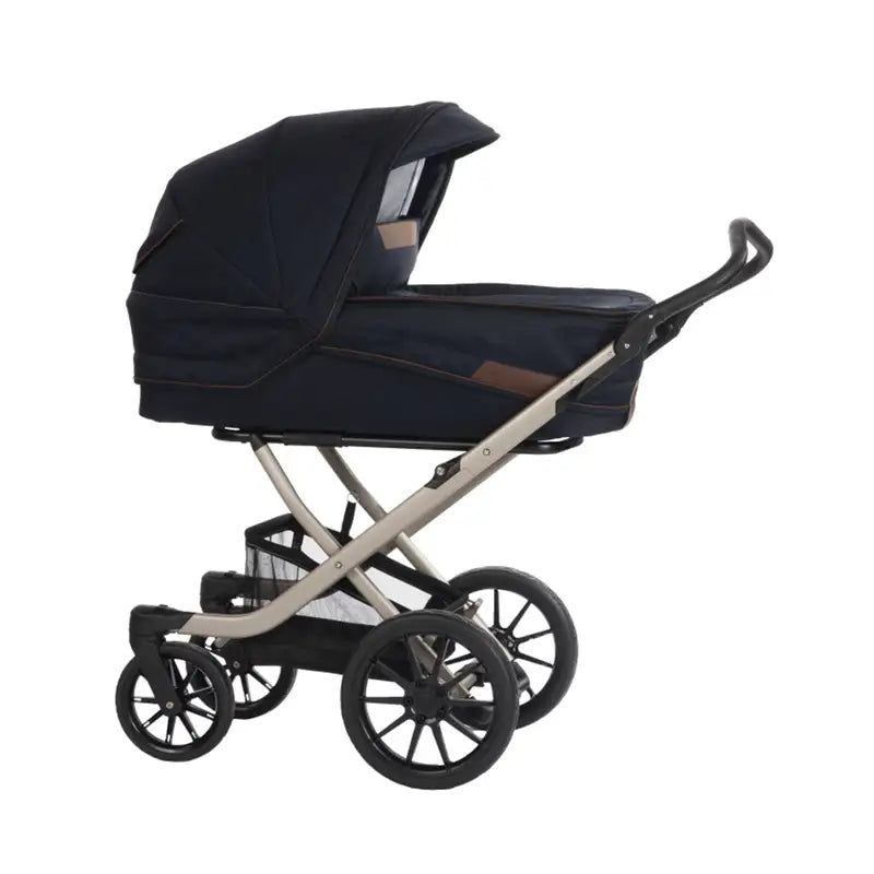 Stork Free barnevogn med champagnefarvet stel og overdel i navy blue/brown