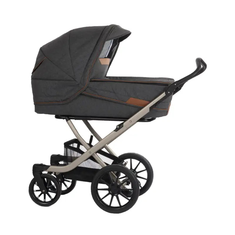 Stork Free barnevogn med stel i Champagne og overdel i Graphic Black/cognac