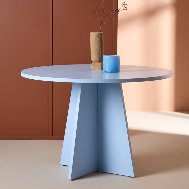 Se Pastello - Spisebord i lyseblå MDF, diameter 110 cm. ❤ Kæmpe udvalg i 3-nordic - Køb online på udsalg og tilbud lige nu ❤ Meget billig fragt og hurtig levering - Varenummer: 3-nordic-8501 og barcode / Ean: på lager - Udsalg på Spisestue - Spiseborde - Moderne designs - unikt, nytænkende og individuelt Store besparelser – op til 71% - Store besparelser på over 2.281 brands