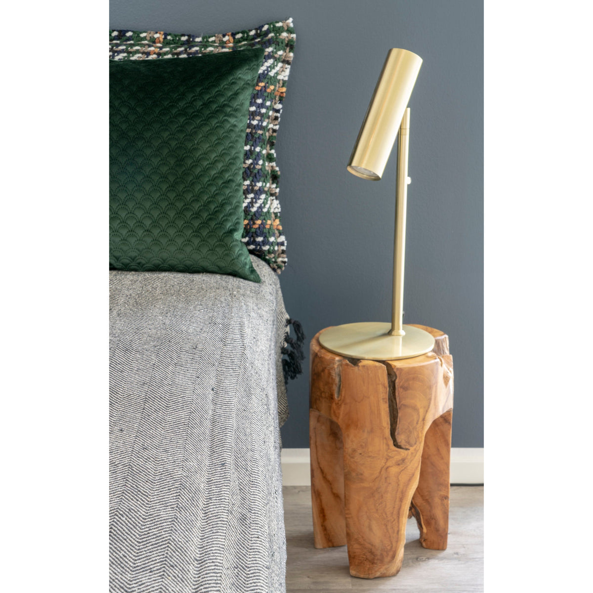 Se Paris Bordlampe - Messing med stofledning på 200cm GU10 fatning ❤ Kæmpe udvalg i House Nordic - Køb online på udsalg og tilbud lige nu ❤ Meget billig fragt og hurtig levering - Varenummer: Bolig&Haven-42408806383868 og barcode / Ean: 5713917016907 på lager - Udsalg på Spar helt op til 79% - 2.739 kendte brands til outletpriser