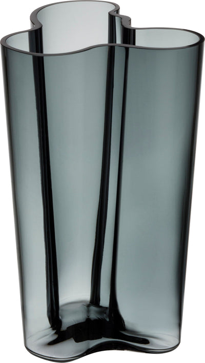 Se Iittala Aalto Vase 251mm GRÅ Str 251MM - Vaser ❤ Stort online udvalg i Iittala ❤ Meget billig fragt og hurtig levering: 1 - 2 hverdage - Varenummer: MGS-S00503547 og barcode / Ean: 6411923657051 på lager - Udsalg på Bolig - Interiør - Vaser & urtepotteskjulere - Vaser Spar op til 54% - Over 1112 kendte brands på udsalg