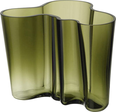 Se Iittala Aalto Vase 16 cm Mosgrøn Str 16 cm - Vaser ❤ Stort online udvalg i Iittala ❤ Meget billig fragt og hurtig levering: 1 - 2 hverdage - Varenummer: MGS-S00503620 og barcode / Ean: 6411923667883 på lager - Udsalg på Bolig - Interiør - Vaser & urtepotteskjulere - Vaser Spar op til 55% - Over 1112 kendte brands på udsalg