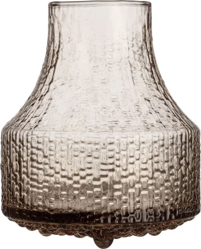 Se Iittala Ultima Thule Glasvase 9,7 cm Linen Str 9,7 cm - Vaser Glas ❤ Stort online udvalg i Iittala ❤ Meget billig fragt og hurtig levering: 1 - 2 hverdage - Varenummer: MGS-S12559110 og barcode / Ean: 6411923682435 på lager - Udsalg på Bolig - Interiør - Vaser & urtepotteskjulere - Vaser Spar op til 55% - Over 1112 kendte brands på udsalg