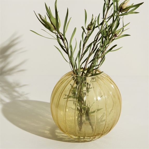 Rund gul Fleur glasvase fra Hübsch