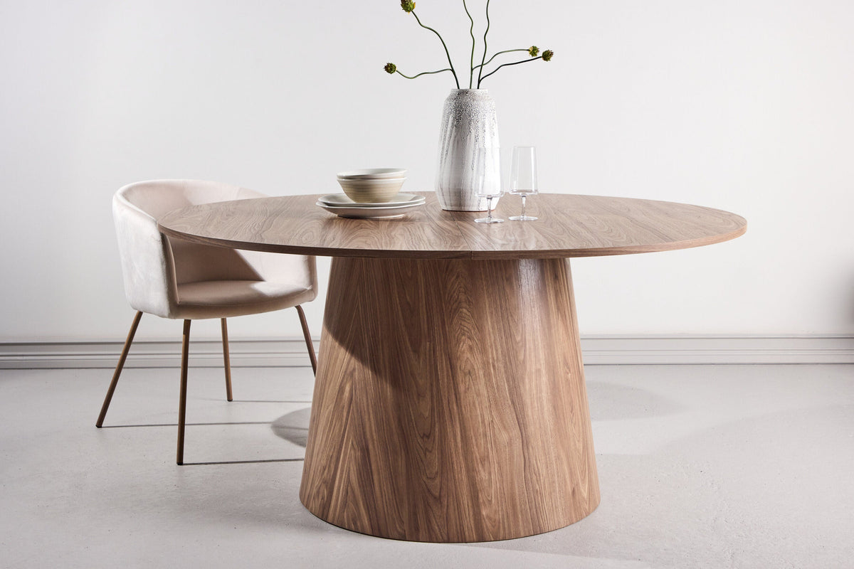 Se Venture Home - Lanzo - rundt spisebord Ø150 cm - natur MDF med cylinderfod ❤ Kæmpe udvalg i Venture Home - Køb online på udsalg og tilbud lige nu ❤ Lav fragtpris og hurtig levering - Varenummer: Bolig&Haven-52765679845706 og barcode / Ean: 7340220899378 på lager - Udsalg på Op til 61% rabat - Mere end 1.329 populære mærker på udsalg
