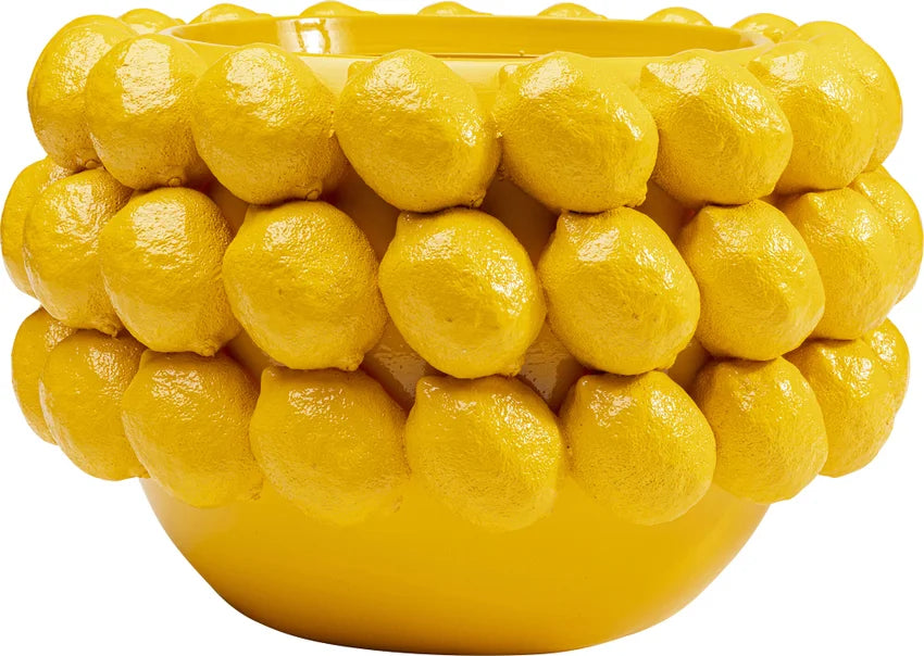 Se KARE DESIGN Deco Lemon Juice urtepotteskjuler, rund - gul polysandsten (Ø34) ❤ Kæmpe udvalg i Kare Design - Køb online på udsalg og tilbud lige nu ❤ Lav fragtpris og hurtig levering - Varenummer: Boboonline-106356 og barcode / Ean: 4025621547273 på lager - Udsalg på Interiør,Dekoration,Skulpturer og pyntegenstande,
Interiør,
Dekoration,
KARE Design,
Kare Design boligtilbehør, Op til 63% rabat - Over 2.739 mærker samlet ét sted