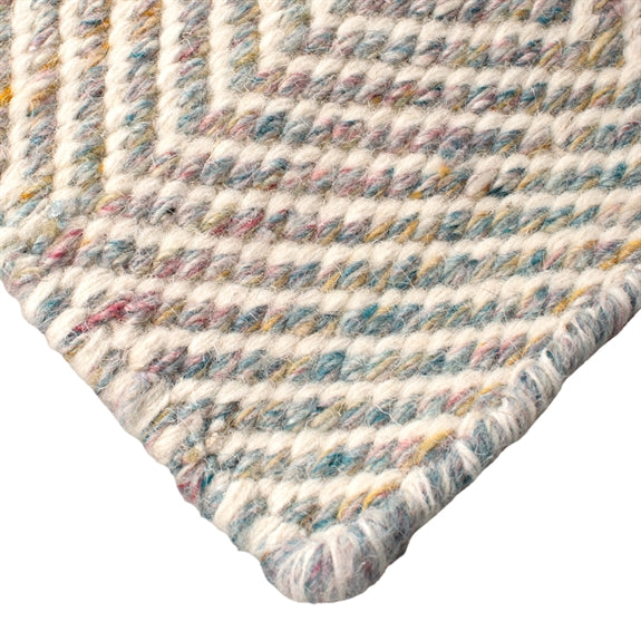 Kalmar 2550 afpasset tæppe i Silver med geometrisk mønster fra HC Interior Rugs