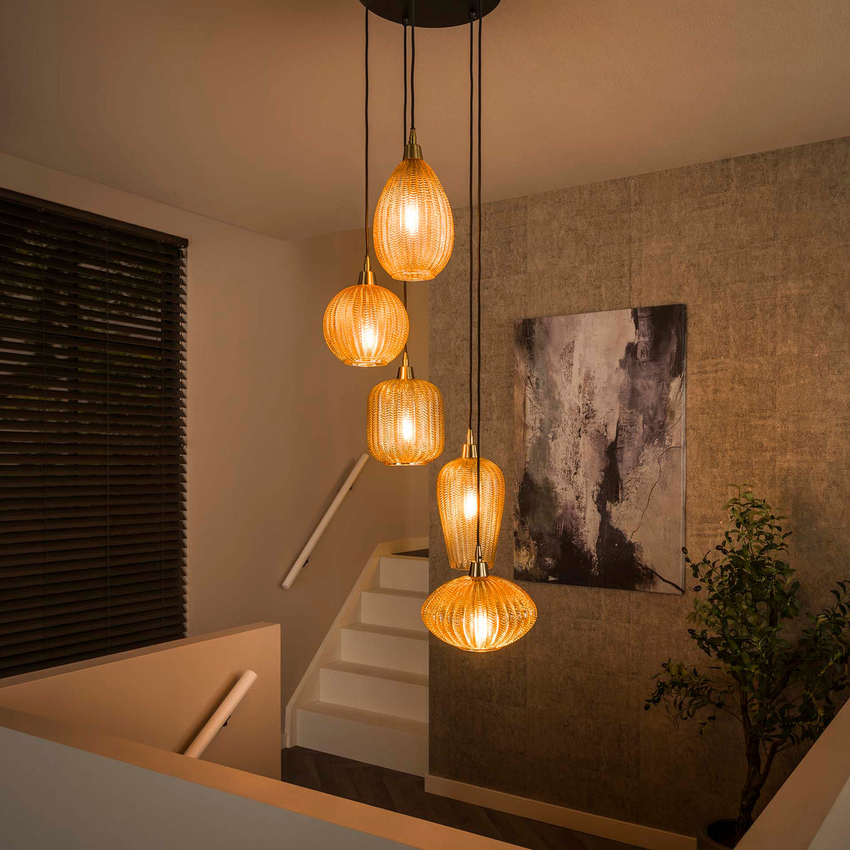 Se Misuna - Loftlampe med fem ravfarvede glasskærme Levering uden pære ❤ Kæmpe udvalg i 3-nordic - Køb online på udsalg og tilbud lige nu ❤ Meget billig fragt og hurtig levering - Varenummer: 3-nordic-8211-6996 og barcode / Ean: på lager - Udsalg på Lamper - Loftlamper - pendler - Hjørnelamper Spar helt op til 79% - Kæmpe udsalg på over 739 brands