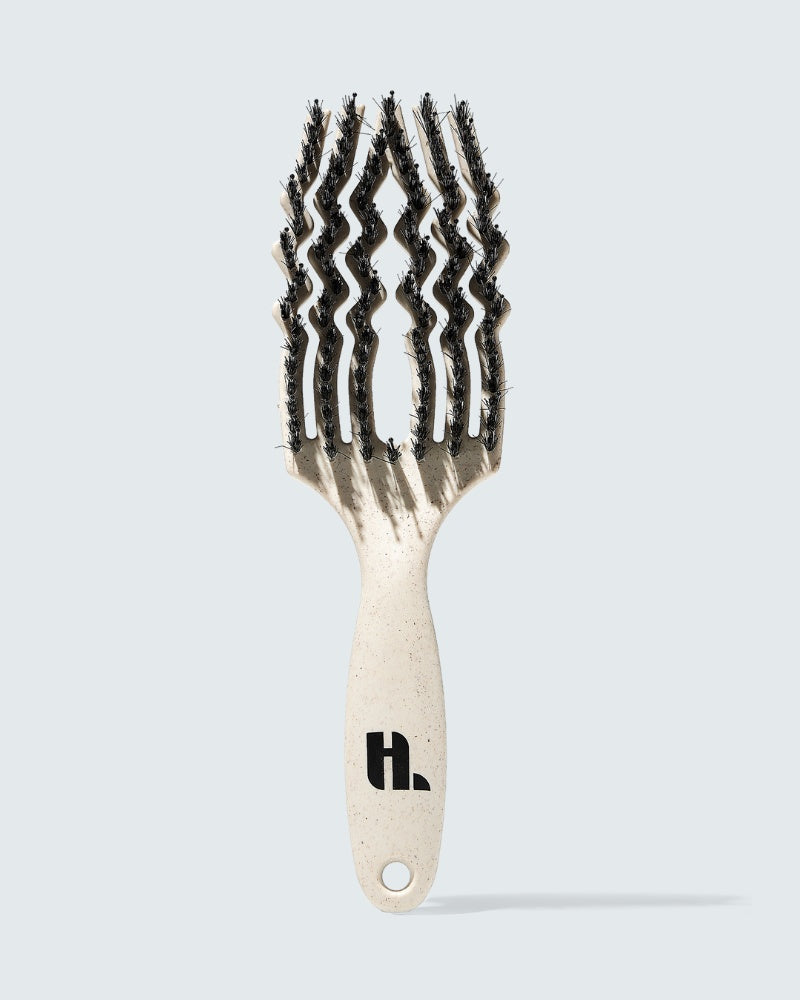Hairlust Curved Flex Detangler i hvid, fleksibel detangle brush