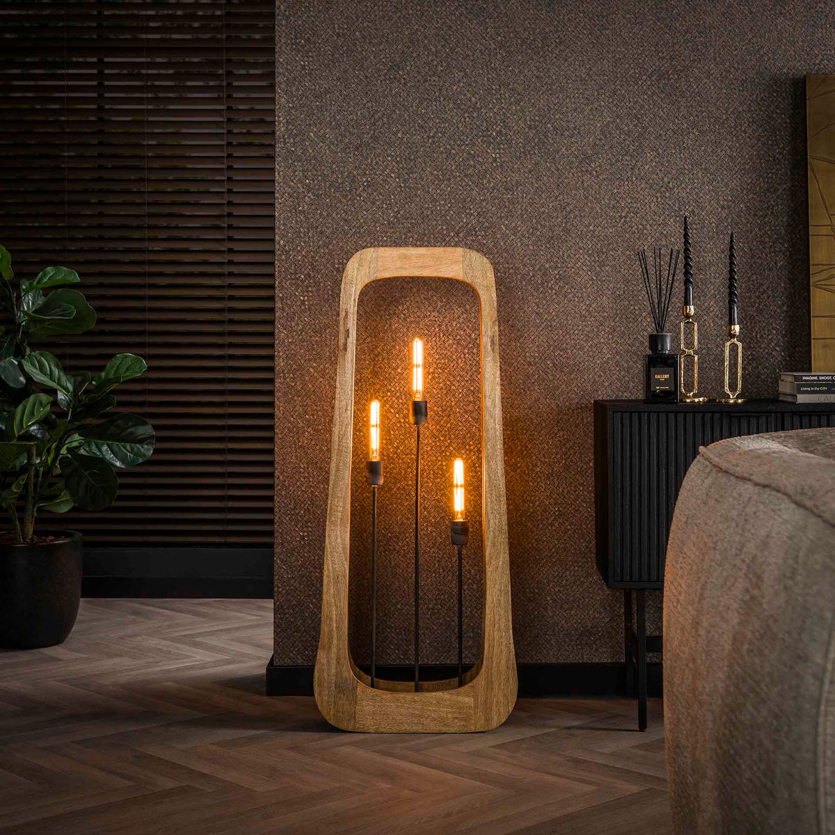 Se W-Pecker - Håndlavet gulvlampe i mangotræ, højde 120 cm. Levering med pære(r) ❤ Kæmpe udvalg i 3-nordic - Køb online på udsalg og tilbud lige nu ❤ Meget billig fragt og hurtig levering - Varenummer: 3-nordic-8233-7014 og barcode / Ean: på lager - Udsalg på Lamper - Gulvlamper Store besparelser – op til 77% - Store besparelser på over 2.739 brands