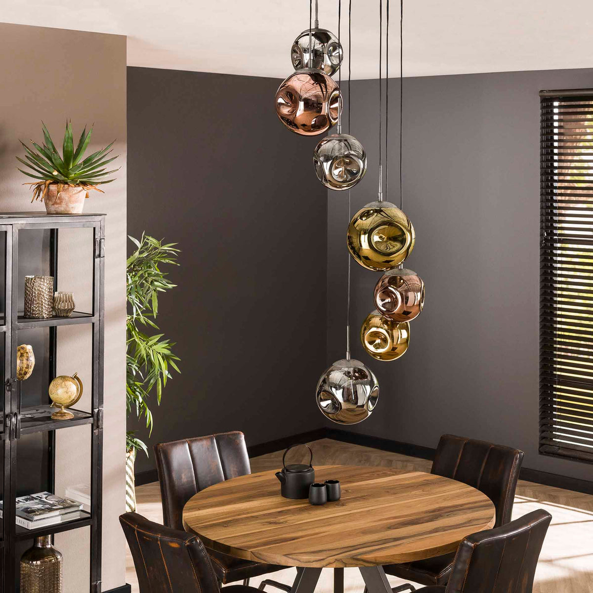 Se Estrella - Loftlampe i patineret metal og syv glaskupler Levering med pære(r) ❤ Kæmpe udvalg i 3-nordic - Køb online på udsalg og tilbud lige nu ❤ Super billig fragt og lynhurtig levering - Varenummer: 3-nordic-4037-5883 og barcode / Ean: på lager - Udsalg på Lamper - Loftlamper - pendler - Hjørnelamper Spar helt op til 73% - Over 739 kendte brands på udsalg