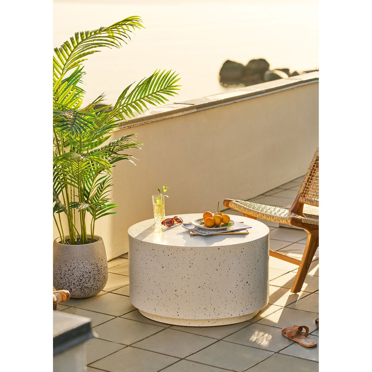 Se House Nordic - Bonn Sofabord, Fiberclay, Terrazzo Look, Off White - Ø70 x 40 cm ❤ Kæmpe udvalg i House Nordic - Køb online på udsalg og tilbud lige nu ❤ Billig fragt • Hurtig levering - Varenummer: Bolig&Haven-61414037553482 og barcode / Ean: 5713917043729 på lager - Udsalg på Spar stort – op til 59% - Over 2.739 brands med kæmpe udsalg