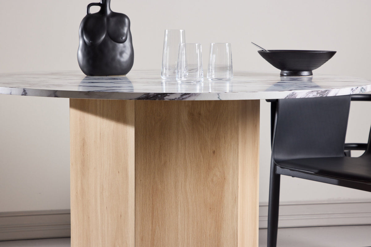 Se Venture Home - Tekla spisebord - natur MDF & calacatta-look - Ø120x75 cm ❤ Kæmpe udvalg i Venture Home - Køb online på udsalg og tilbud lige nu ❤ Billig fragt og hurtig levering - Varenummer: Bolig&Haven-52765750100298 og barcode / Ean: 7340220846730 på lager - Udsalg på Op til 61% rabat - Mere end 1.329 populære mærker på udsalg