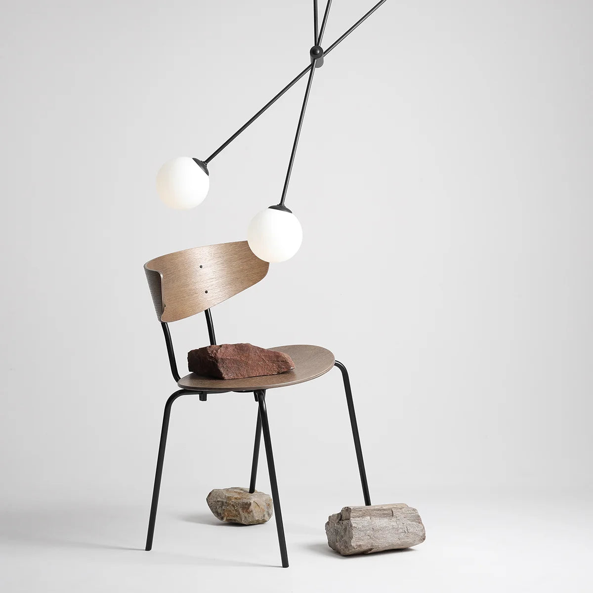 Se Point - Loftlampe i sort metal og fire hvide skærme ❤ Kæmpe udvalg i 3-nordic - Køb online på udsalg og tilbud lige nu ❤ Hurtig levering til lave fragtpriser - Varenummer: 3-nordic-3257 og barcode / Ean: på lager - Udsalg på Lamper - Loftlamper - pendler - Plafond lamper & lysekroner Spar stort – op til 53% - Over 2.739 brands med kæmpe udsalg