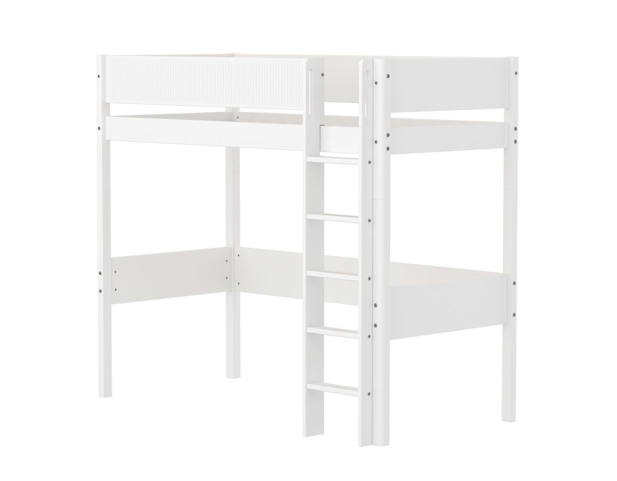 Hvid Flexa White højseng 184 cm med stige og sengehest til madras 90 x 200 cm