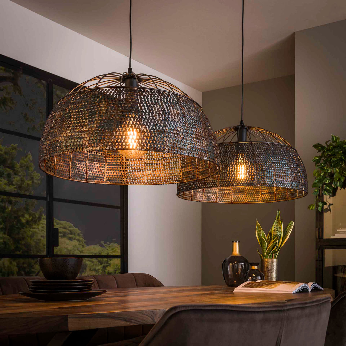Se Armor - Håndlavet loftlampe med to skærme Levering med pære(r) ❤ Kæmpe udvalg i 3-nordic - Køb online på udsalg og tilbud lige nu ❤ Lav fragtpris og hurtig levering - Varenummer: 3-nordic-3905-5755 og barcode / Ean: på lager - Udsalg på Lamper - Loftlamper - pendler - Langbordspendler Få op til 69% i rabat - Shop populære mærker fra over 2.739 brands