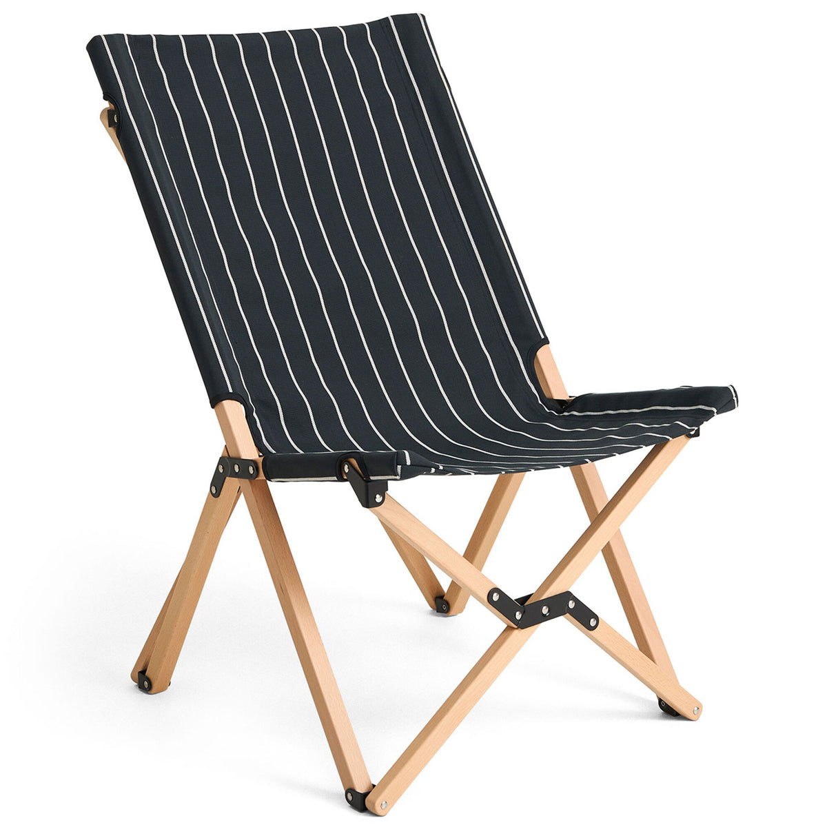 Sammenklappelig stol fra Hay, Outdoor Market, i sort og beige med stofpose