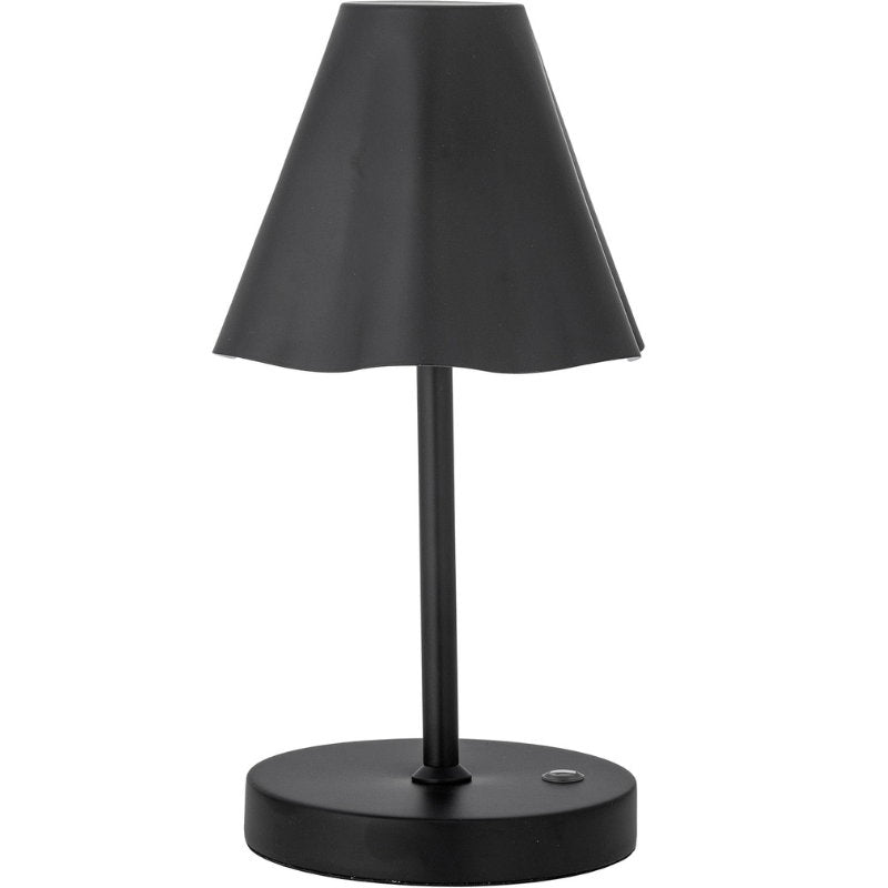 Se Lianna Portable Lampe, Genopladelig, Sort, Metal ✔ Kæmpe udvalg i Bloomingville - Køb online på udsalg og tilbud lige nu ✔ Billig fragt og hurtig levering - Varenummer: Barlife-1491676 og 5711173337309 på lager - Udsalg på Home - Barindretning Op til 57% rabat - Over 2.739 mærker samlet ét sted