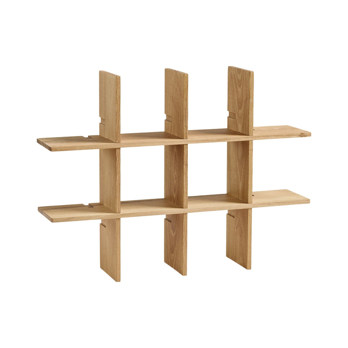 Aida RAW hylde i teak med asymmetriske hyldeplan, 46,5 x 34,6 cm