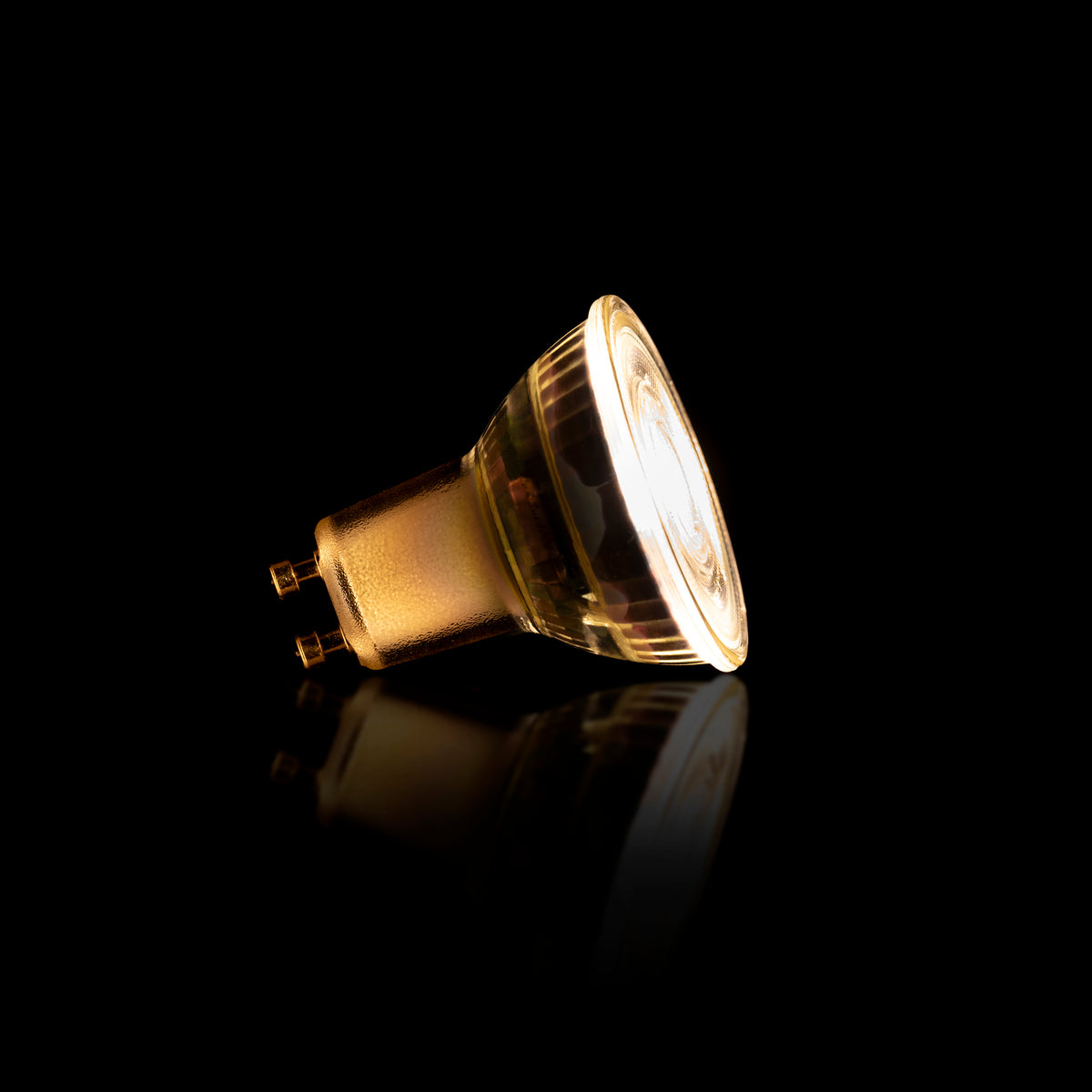 Se LED spotlight pære i klar glas ❤ Kæmpe udvalg i 3-nordic - Køb online på udsalg og tilbud lige nu ❤ Meget billig fragt og hurtig levering - Varenummer: 3-nordic-8916 og barcode / Ean: på lager - Udsalg på Lamper - Pærer Op til 61% rabat - Kendte mærker på udsalg – over 1.329 brands