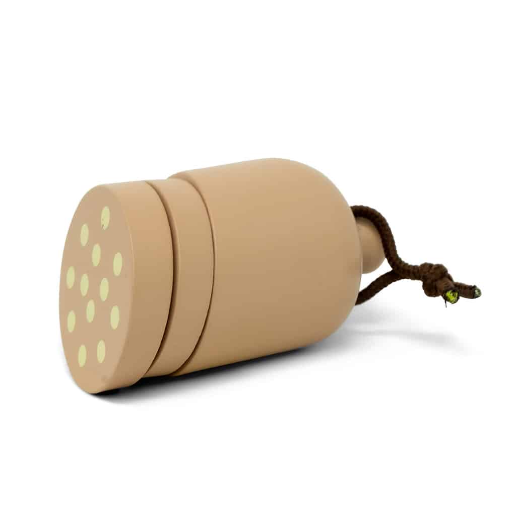 Kødpølse i træ fra MaMaMeMo, legemad til børn