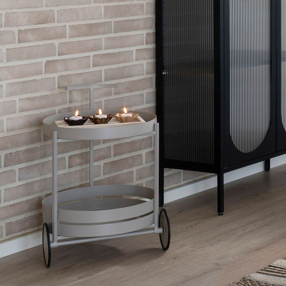 Se Palomas - Rullebord i grå metal ❤ Kæmpe udvalg i 3-nordic - Køb online på udsalg og tilbud lige nu ❤ Billig fragt og hurtig levering - Varenummer: 3-nordic-8424 og barcode / Ean: 5713917026449 på lager - Udsalg på Spisestue - Rulleborde og bakkeborde Få op til 67% i rabat - Find over 1.798 brands på udsalg