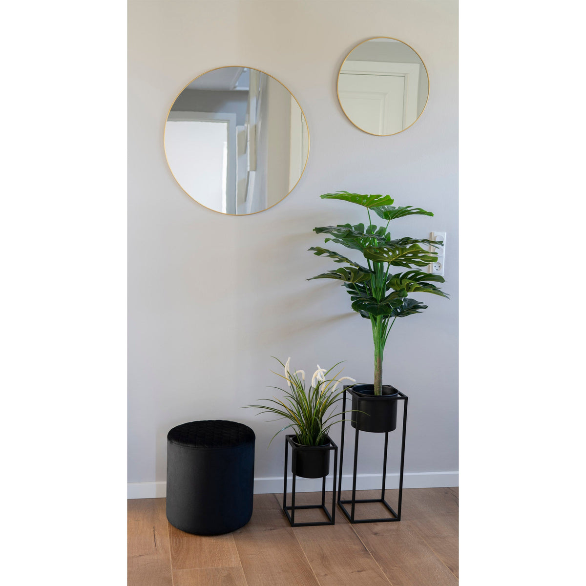 Se House Nordic - Marla Blomsterstandere - sæt 2 stk. i sort ❤ Kæmpe udvalg i House Nordic - Køb online på udsalg og tilbud lige nu ❤ Billig fragt og hurtig levering - Varenummer: Bolig&Haven-42135256858876 og barcode / Ean: 5713917004096 på lager - Udsalg på Spar stort – op til 59% - Over 2.739 kendte brands på stort udsalg