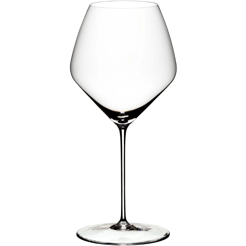 To Riedel Veloce vinglas til Pinot Noir og Nebbiolo