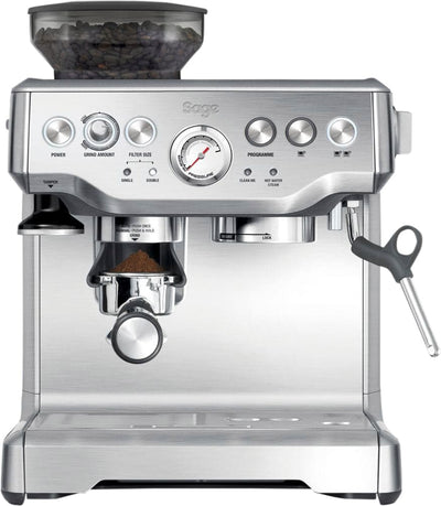 Se SAGE The Barista Express Espressomaskine Str 31,8 x 35,1 x 40,4 cm - Kaffemaskiner Stål ❤ Stort online udvalg i SAGE ❤ Meget billig fragt og hurtig levering: 1 - 2 hverdage - Varenummer: MGS-S00389374 og barcode / Ean: 9312432030144 på lager - Udsalg på Bolig - Køkkenudstyr - Kaffe & te - Kaffemaskiner Spar op til 64% - Over 1354 design mærker på udsalg