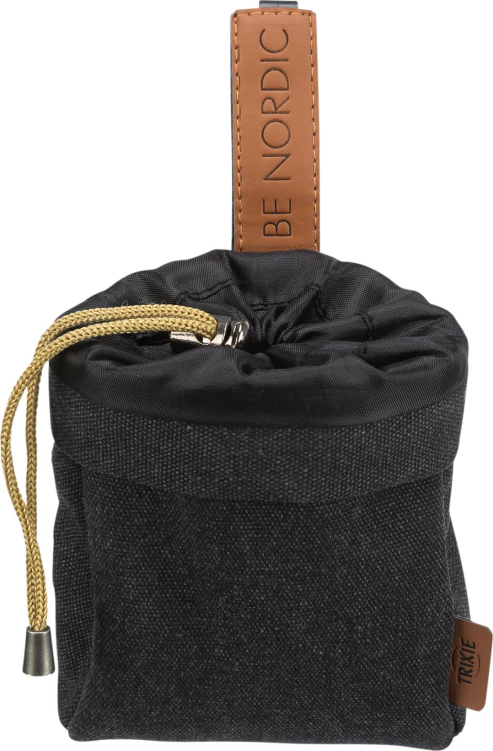 Se Trixie - BE NORDIC snack bag, Ø10Ã14 cm, black ❤ Kæmpe udvalg i Trixie - Køb online på udsalg og tilbud lige nu ❤ Billig fragt og hurtig levering - Varenummer: Bolig&Haven-48703699812682 og barcode / Ean: 4011905322926 på lager - Udsalg på Få op til 69% i rabat - Shop blandt over 2.739 brands