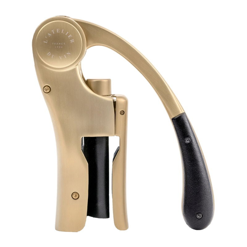 Se Oeno Motion Gold Nomad Proptrækker ✔ Kæmpe udvalg i L'Atelier du Vin - Køb online på udsalg og tilbud lige nu ✔ Hurtig levering til lave fragtpriser - Varenummer: Barlife-1425423 og 3166650957297 på lager - Udsalg på Sommersales2026 Få op til 63% i rabat - Over 1.798 mærker samlet på udsalg