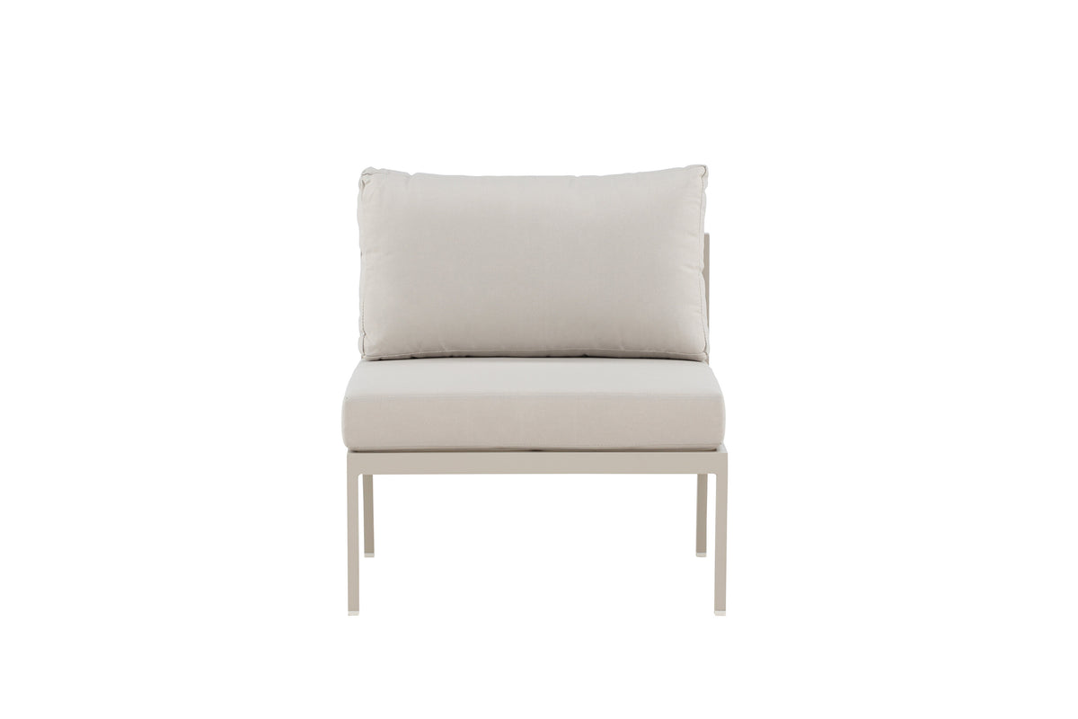 Se VENTURE DESIGN Copacabana midter modul til havehjørnesofa - beige olefin hynder og beige aluminium ❤ Kæmpe udvalg i Venture Design - Køb online på udsalg og tilbud lige nu ❤ Billig fragt • Hurtig levering - Varenummer: Boboonline-126763 og barcode / Ean: 7340220863492 på lager - Udsalg på Udendørs møbler,
Udendørs loungemøbler,
Terrasse og have,
Udendørs loungemøbler,
Alle udendørs møbler Få op til 63% i rabat - Over 1.798 brands samlet på udsalg