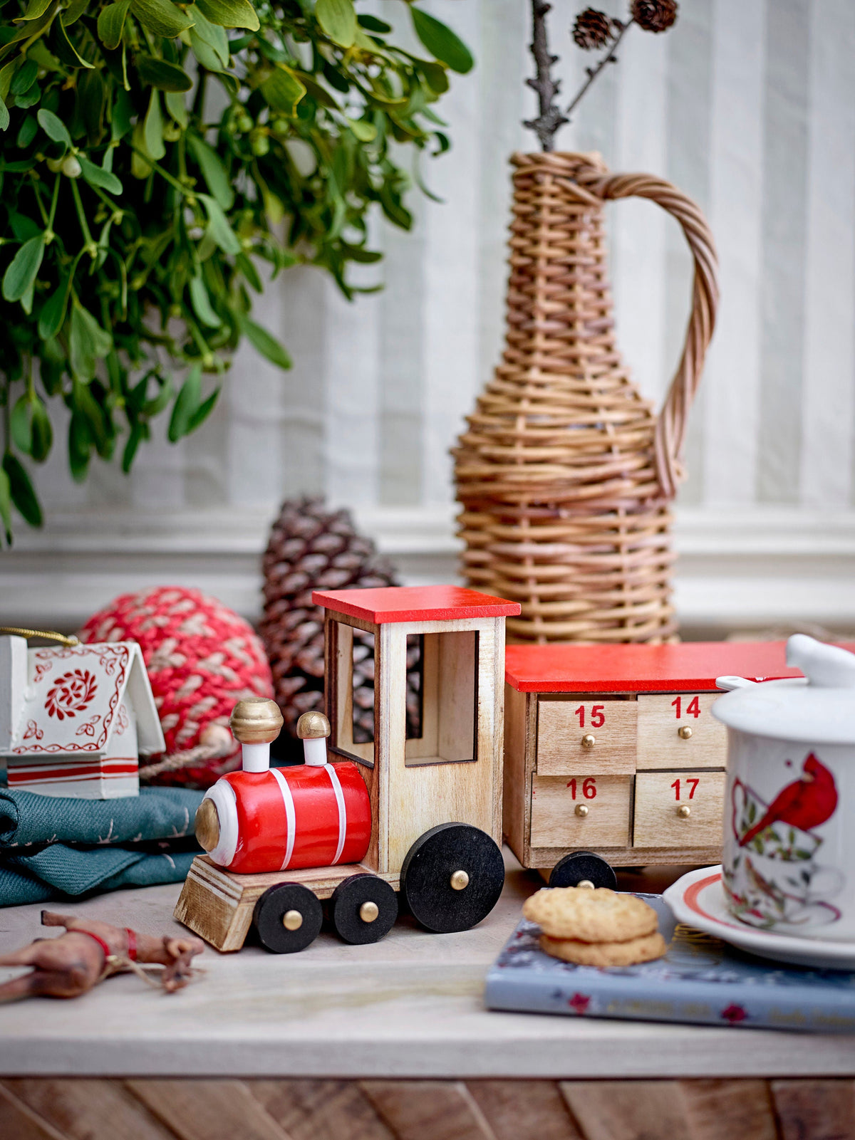 Se Bloomingville - Grunk Kalender, Natur, Kejsertræ L46 cm ❤ Kæmpe udvalg i Bloomingville - Køb online på udsalg og tilbud lige nu ❤ Billig fragt og hurtig levering - Varenummer: Bolig&Haven-49411365568842 og barcode / Ean: 5711173247011 på lager - Udsalg på Få op til 69% i rabat - Shop populære mærker fra over 2.739 brands