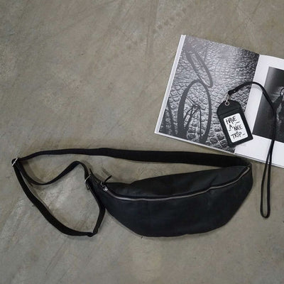 Se billigt tilbud på sort læder Bumbag (small) - Udsalg på Lifestyle > Tasker. Spar op til 59%! Hurtig levering (1-2 hverdage) & billig fragt. Over 1300 brands på udsalg.