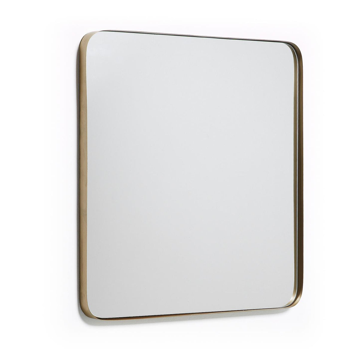 Se KAVE HOME Marco vægspejl, kvadratisk - spejlglas og guld stål (60x60) ❤ Kæmpe udvalg i Kave Home - Køb online på udsalg og tilbud lige nu ❤ Meget billig fragt og hurtig levering: 1 - 2 hverdage - Varenummer: Boboonline-95724 og barcode / Ean: 8433840475554 på lager - Udsalg på Interiør,Spejle,Vægspejle Spar op til 51% - Over 785 kendte brands på udsalg