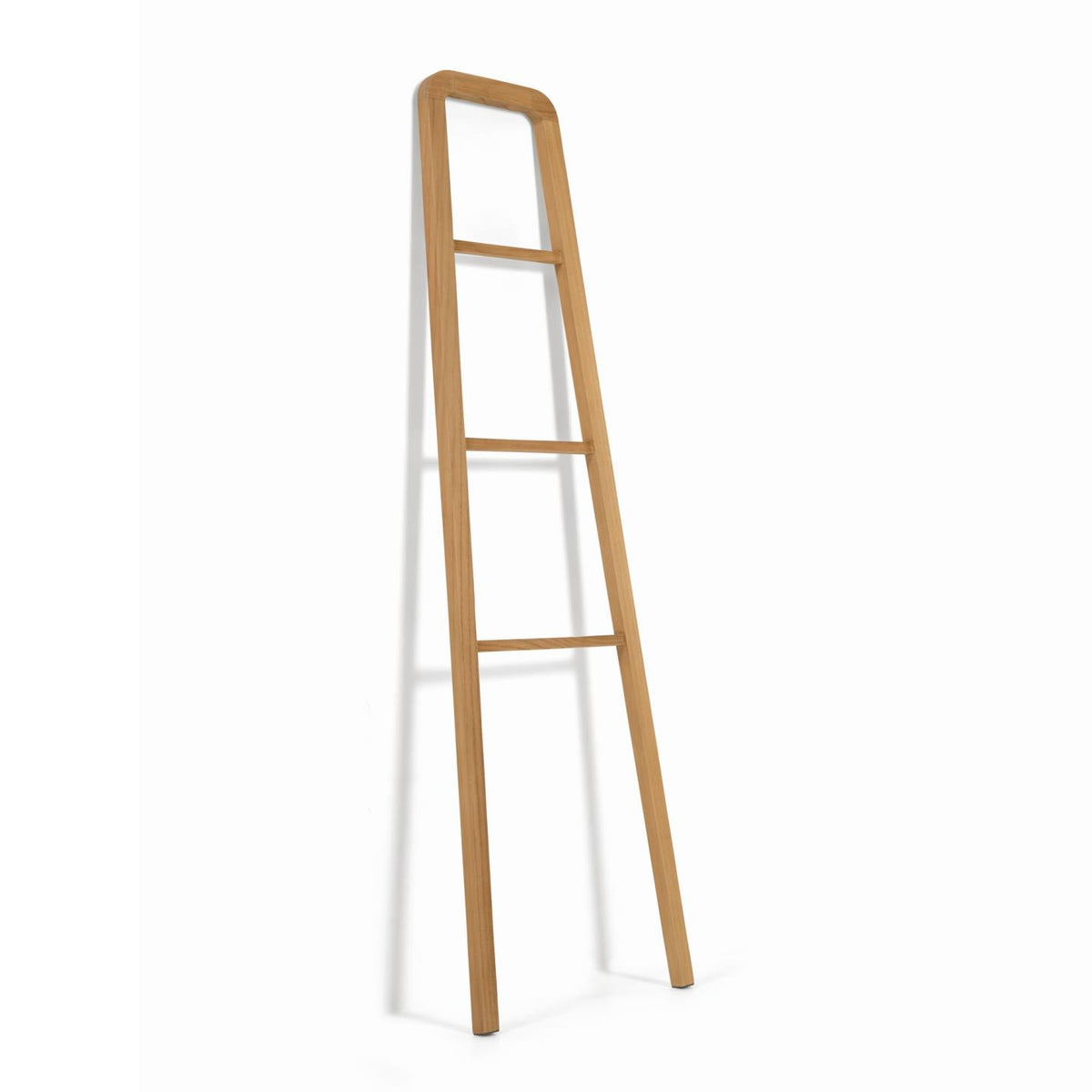 Se KAVE HOME Uliana håndklædestativ - natur teak (50x160) ❤ Kæmpe udvalg i Kave Home - Køb online på udsalg og tilbud lige nu ❤ Meget billig fragt og hurtig levering - Varenummer: Boboonline-68721 og barcode / Ean: 8433840685786 på lager - Udsalg på Interiør,Badeværelsestilbehør,Håndklædestativer,
Teaktræsmøbler,
Badeværelse,
Nordisk og minimalistisk indretning,
Opbe Få op til 63% i rabat - Find over 1.798 brands på udsalg