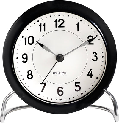 Se Arne Jacobsen Clocks AJ Station Bordur, Sort/hvid, Ø 11 cm, Alarm Str D: 6,7 B:11,3 H:12 Ø:11 cm - Ure & Vejrstationer ❤ Stort online udvalg i Arne Jacobsen Clocks ❤ Meget billig fragt og hurtig levering: 1 - 2 hverdage - Varenummer: MGS-S00113721 og barcode / Ean: 5709513436720 på lager - Udsalg på Bolig - Interiør - Ure & vejrstationer Spar op til 55% - Over 1124 kendte brands på udsalg
