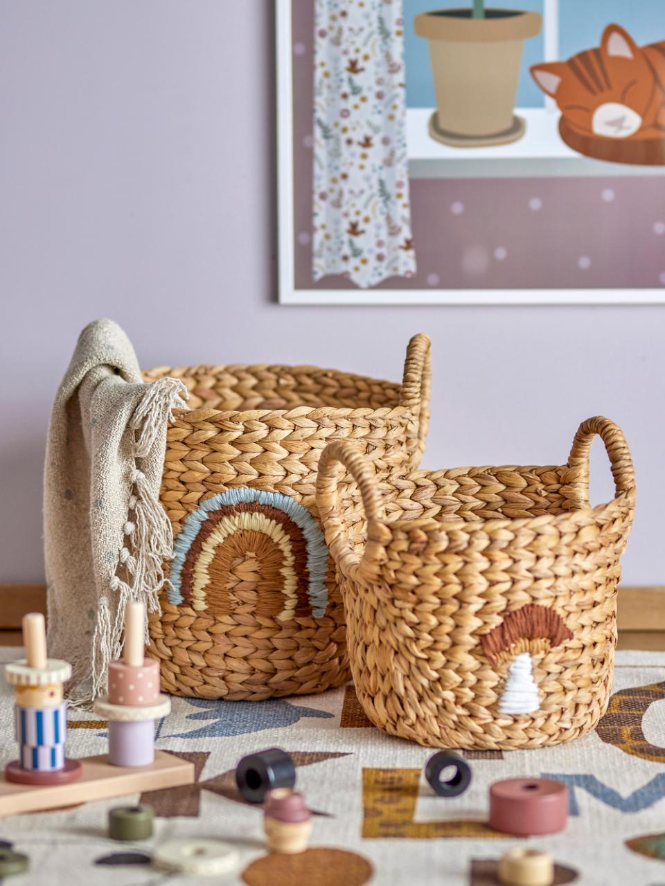Se Bloomingville Mini - Agnes Kurve 2 stk., Natur, Vandhyacint ❤ Kæmpe udvalg i Bloomingville MINI - Køb online på udsalg og tilbud lige nu ❤ Lav fragtpris og hurtig levering - Varenummer: Bolig&Haven-48768638615882 og barcode / Ean: 5711173319190 på lager - Udsalg på Op til 63% rabat - Kendte mærker på udsalg – over 1.329 brands