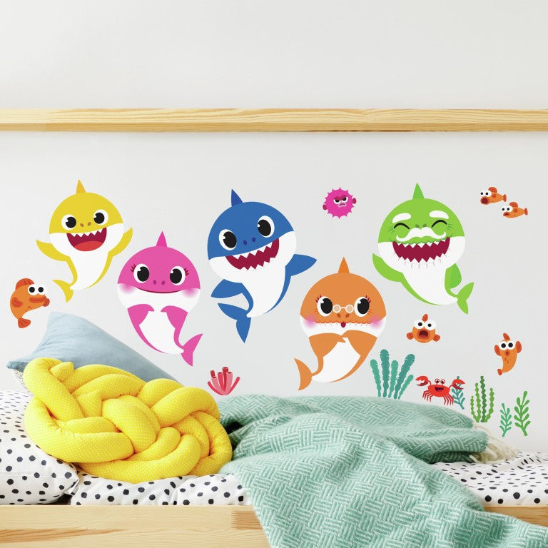 Se Baby Shark Wallstickers ✔ Kæmpe udvalg i Roommates - Køb online på udsalg og tilbud lige nu ✔ Billig fragt • Hurtig levering - Varenummer: MMAction-216083 og 34878442549 på lager - Udsalg på Wallstickers til børneværelset Op til 61% rabat - Mere end 1.329 populære mærker på udsalg