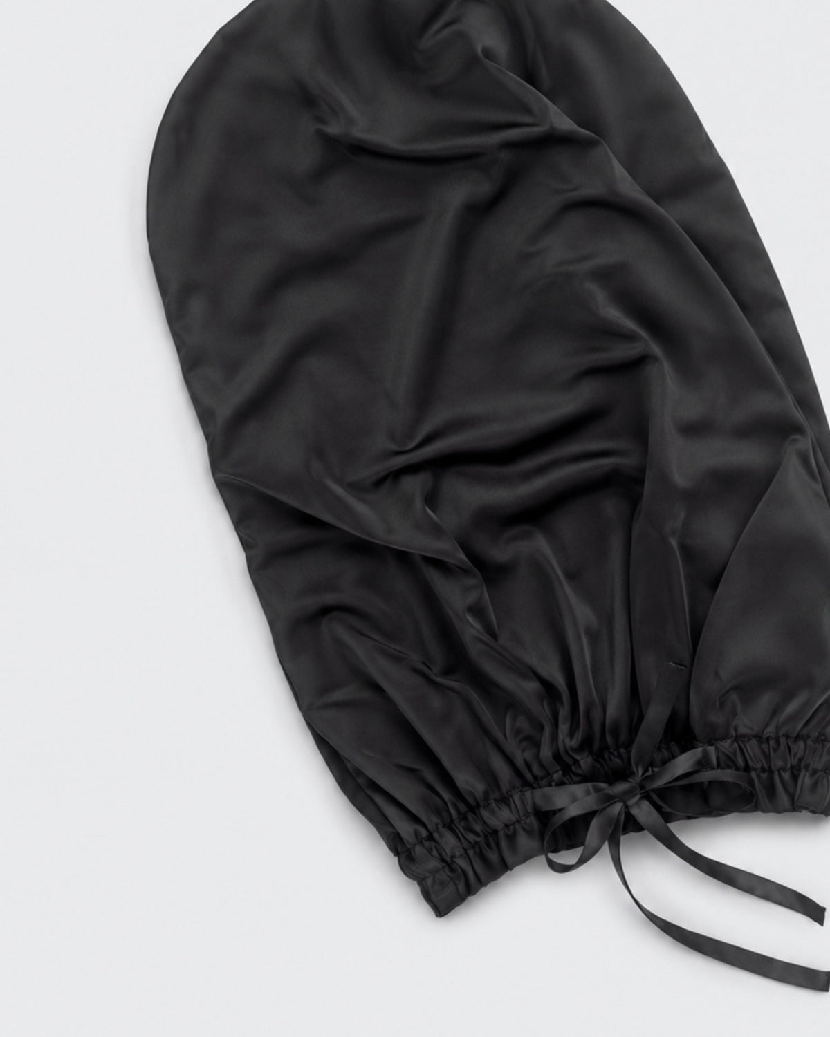Hairlust Bamboo Hair Bonnet XXL rummelig sovehætte i sort Jet Black af bambus