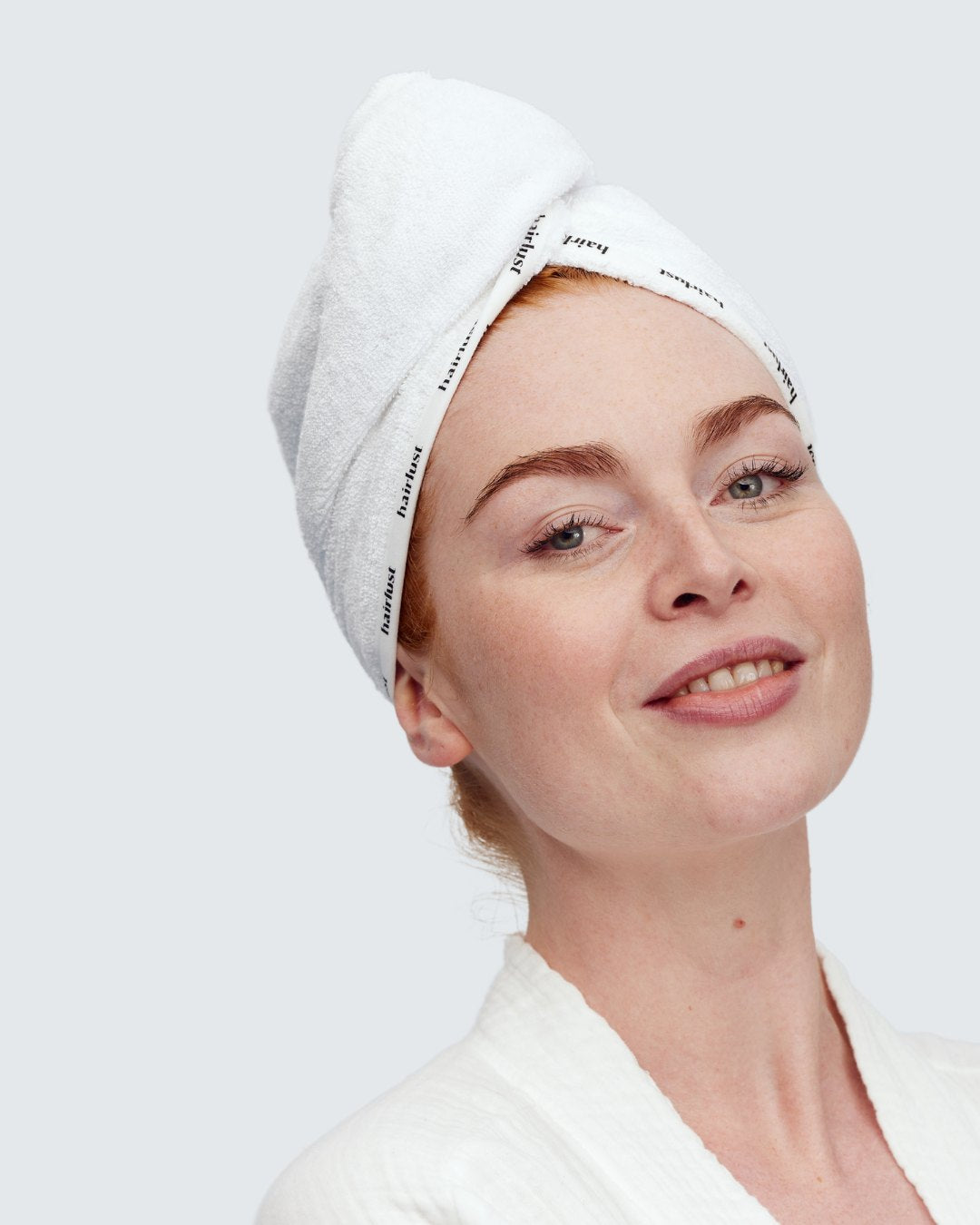 Hairlust Bamboo Hair Towel Wrap i hvid, hårhåndklæde af bambusfibre og bomuld
