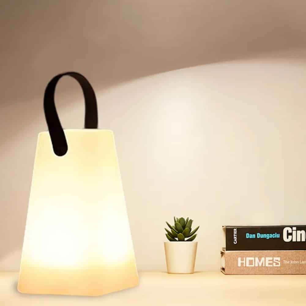Se Bordlampe LED med hank - firkantet eller oval - RGB farveskift - - firkantet ✔ Kæmpe udvalg i Satana - Køb online på udsalg og tilbud lige nu ✔ Billig fragt og hurtig levering - Varenummer: Satana-1240452 på lager - Udsalg på Personlig pleje > Få op til 67% i rabat - Find over 1.798 brands på udsalg