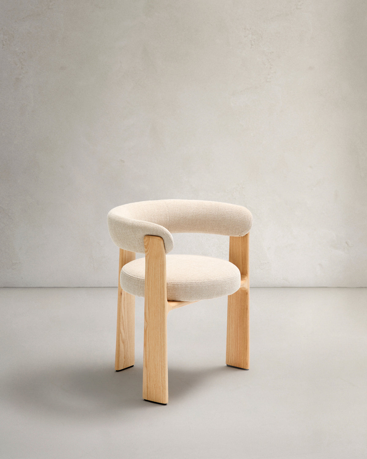 Se KAVE HOME Granite 3-benet spisebordsstol, m. armlæn - beige chenille og natur asketræ ❤ Kæmpe udvalg i Kave Home - Køb online på udsalg og tilbud lige nu ❤ Meget billig fragt og hurtig levering: 1 - 2 hverdage - Varenummer: Boboonline-113934 og barcode / Ean: 8433840971469 på lager - Udsalg på Møbler,Stole,Spisebordsstole,
Møbler,
Stole,
Spisebordsstole med armlæn,
Køkkenstole, Spar op til 51% - Over 785 kendte brands på udsalg